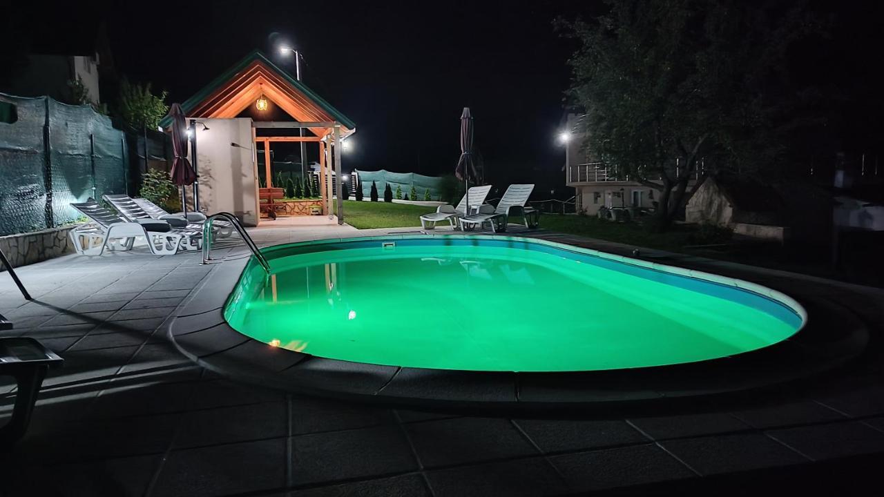 Villa Green Oasis With Pool Σαράγεβο Εξωτερικό φωτογραφία